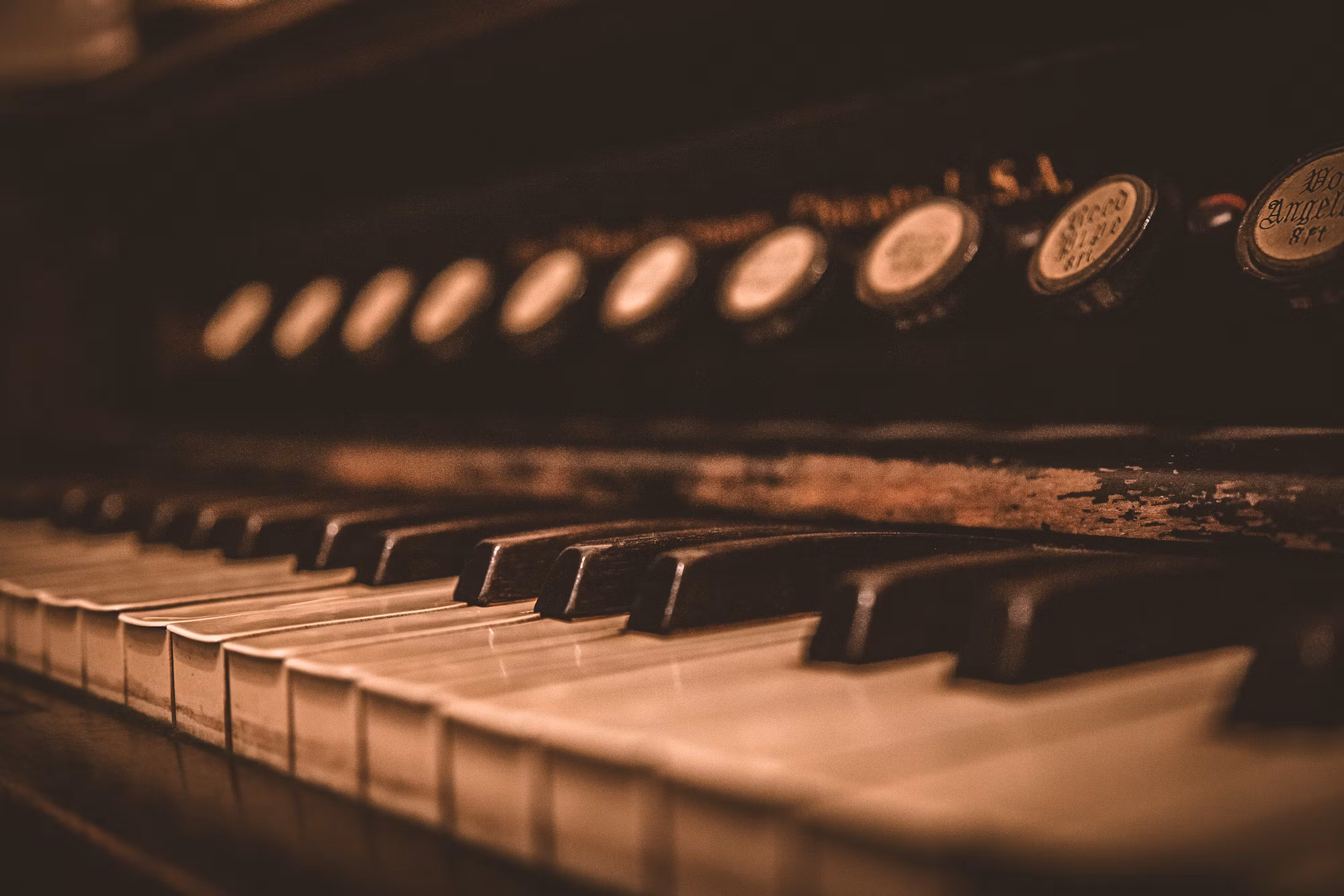 Exploring the Versatility of the Piano in Modern Music